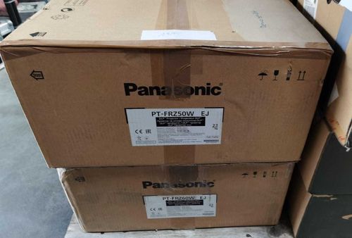 Panasonic PT-FRZ50W weißer LAserprojektor mit 5200 Ansi-Lumen, Demoware